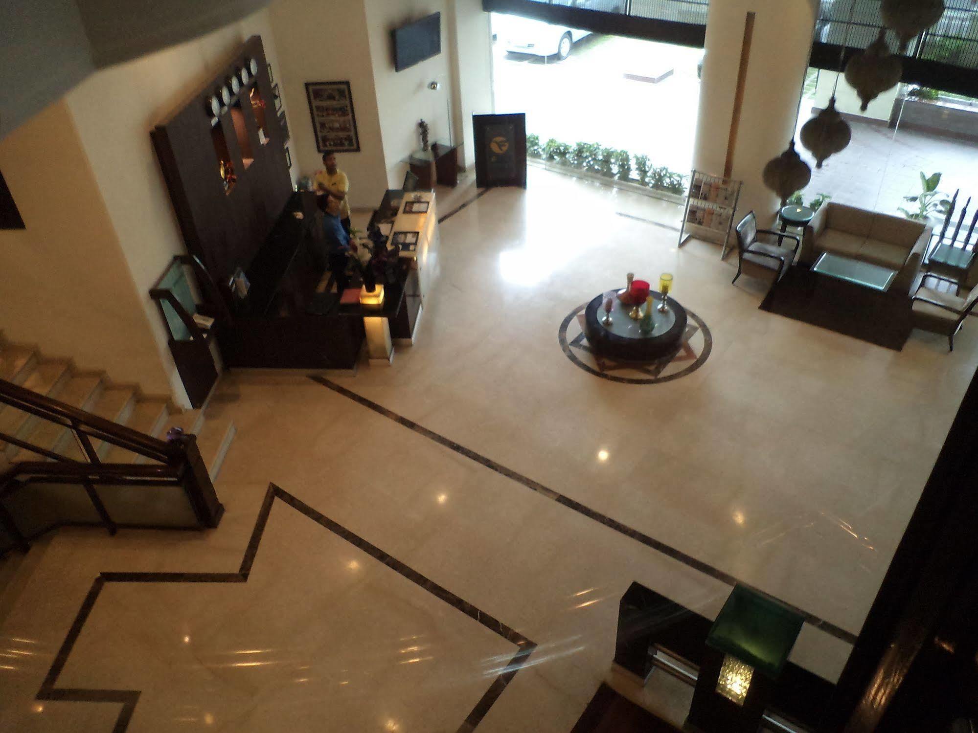 Inn Riviera Jammu Ngoại thất bức ảnh